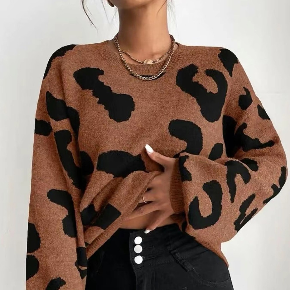 Gorgeous sweater never worn